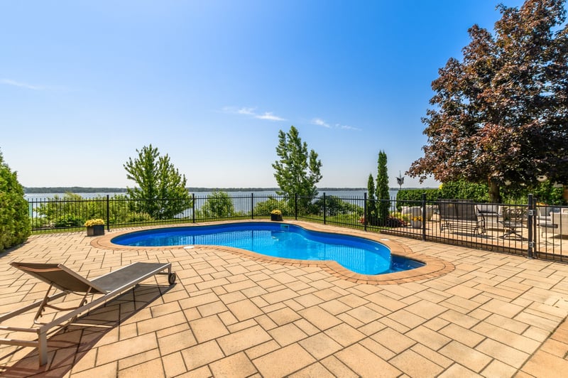 Luxury estate at 2141 Rue des Roses, Carignan, QC — photo 23