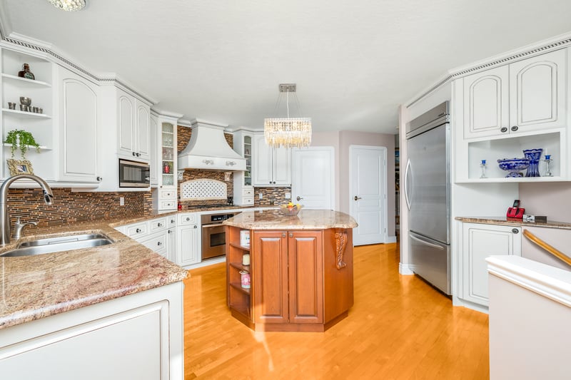Luxury estate at 7504 Kennedy Lane, Vernon, BC — photo 11