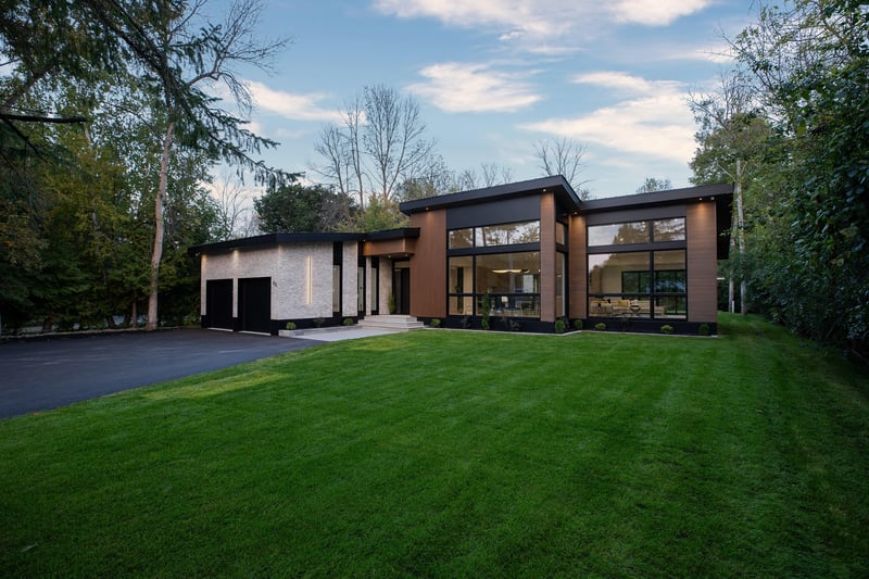 Luxury estate at 22 York Street, Collingwood, ON — photo 4