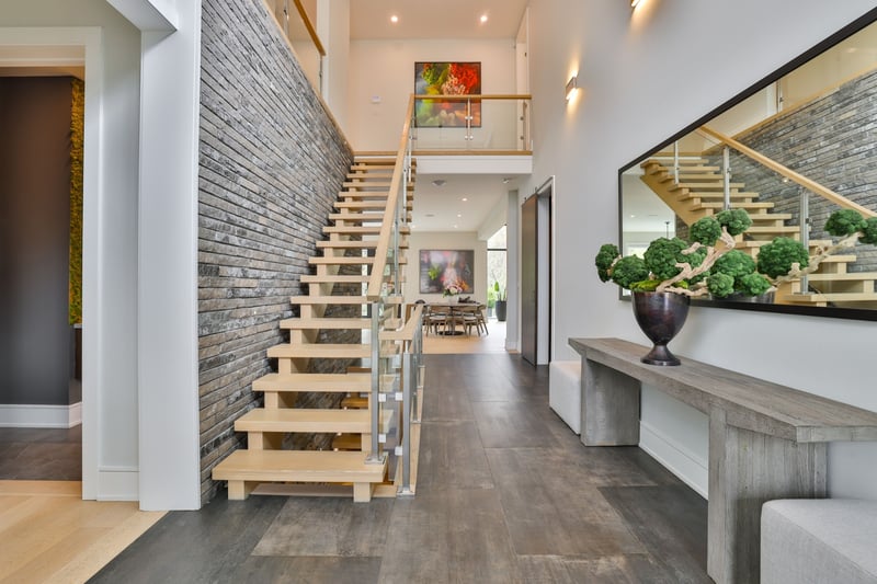 Luxury estate at 1102 Crestview Street, Oakville, ON — photo 5