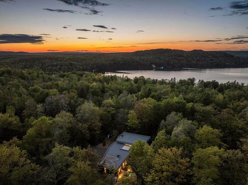 Luxury estate at 15 Chemin du Hibou, Eastman, QC — photo 8