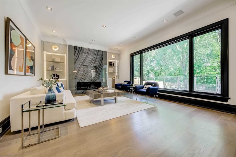 Luxury estate at 211 Glencairn Avenue, Toronto — photo 3