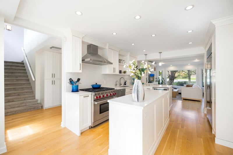 Luxury estate at 510 Newdale Place, West Vancouver, BC — photo 13