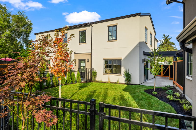 Luxury estate at 2-2957 Conlin Court, Kelowna, BC — photo 8