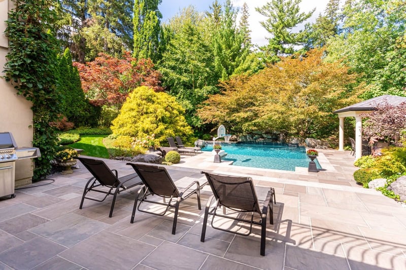 Luxury estate at 21 Harrington Place, Hamilton, ON — photo 17