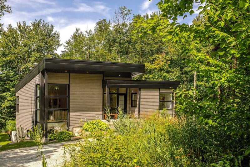 Luxury estate at 18 Rue des Faux Trembles, Eastman, QC — photo 56