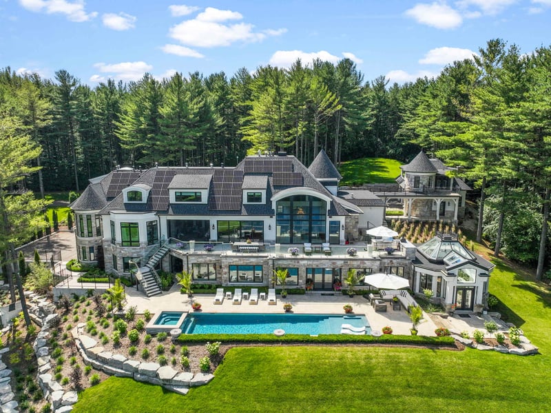 Luxury estate at 15466 The Gore Road, Caledon East, ON — photo 2
