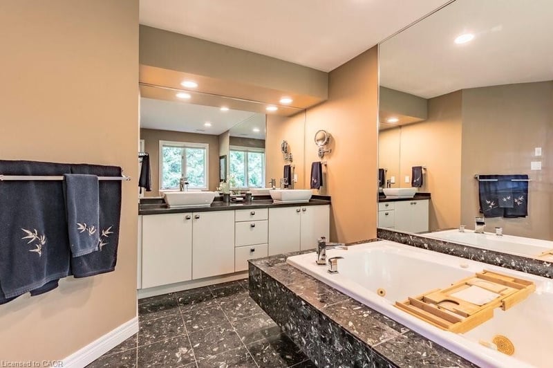 Luxury estate at 223 Briar Hill Crescent, Hamilton, ON — photo 16