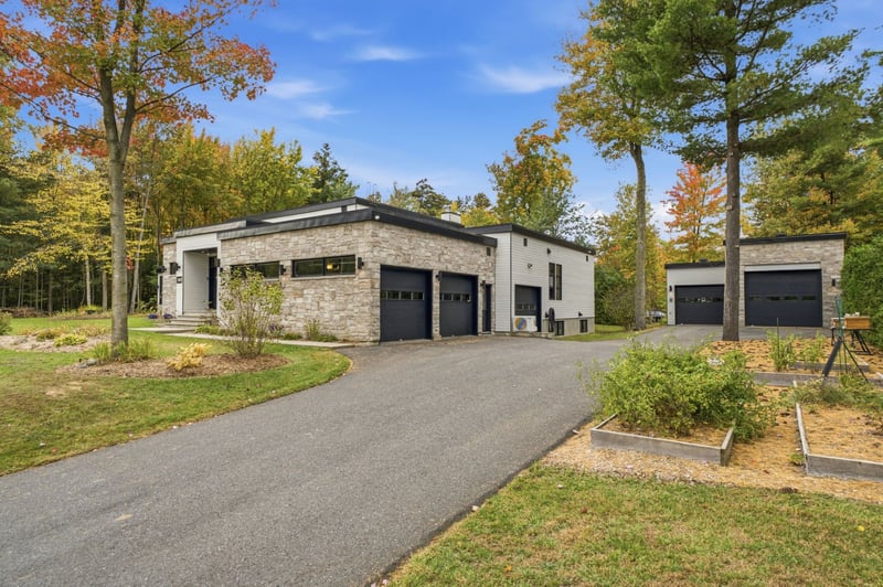 Luxury estate at 907 Rue des Lievres, Farnham, QC — photo 37