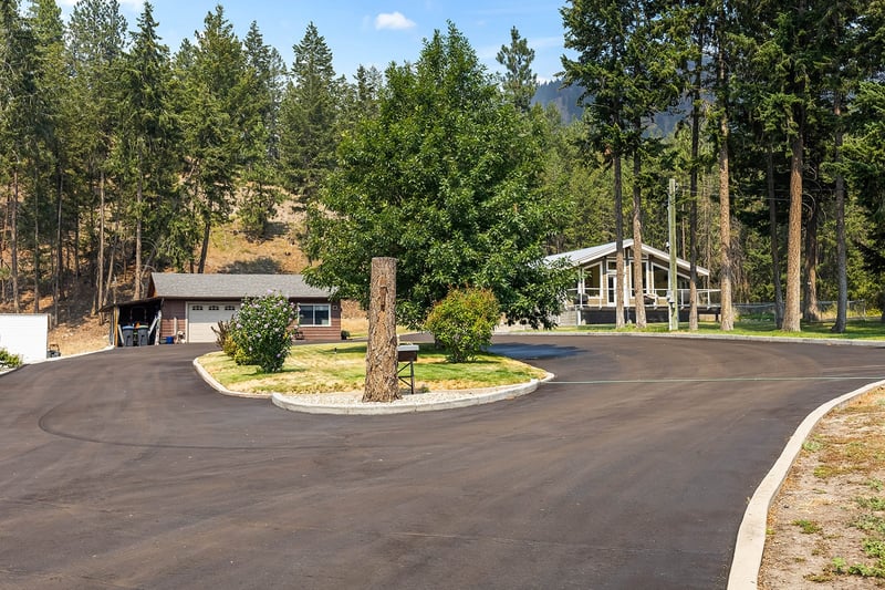 Luxury estate at 5090 Mackinnon Road, Peachland, BC — photo 15