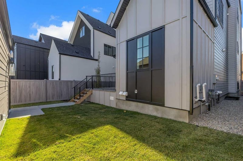 Luxury estate at 342 Normandy Drive Southwest, Calgary, AB — photo 25