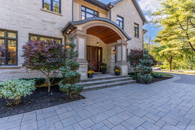 Luxury estate at 126 McGregor Crescent, Ancaster, ON — photo 5