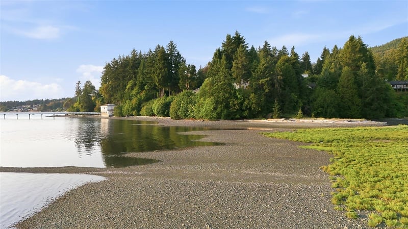 Luxury estate at 312 Roland Road, Ladysmith, BC — photo 9