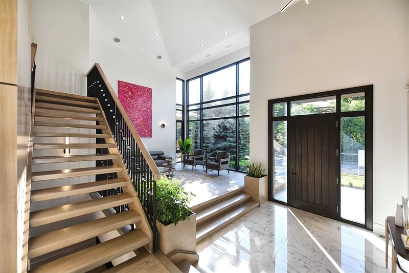 Luxury estate at 4042 Apple Valley Lane, Burlington — photo 2