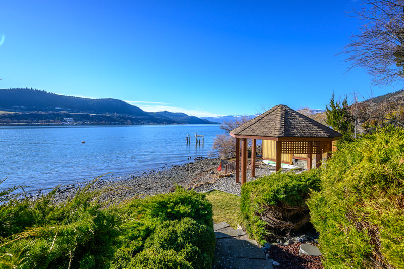 Luxury estate at 7504 Kennedy Lane, Vernon, BC — photo 2