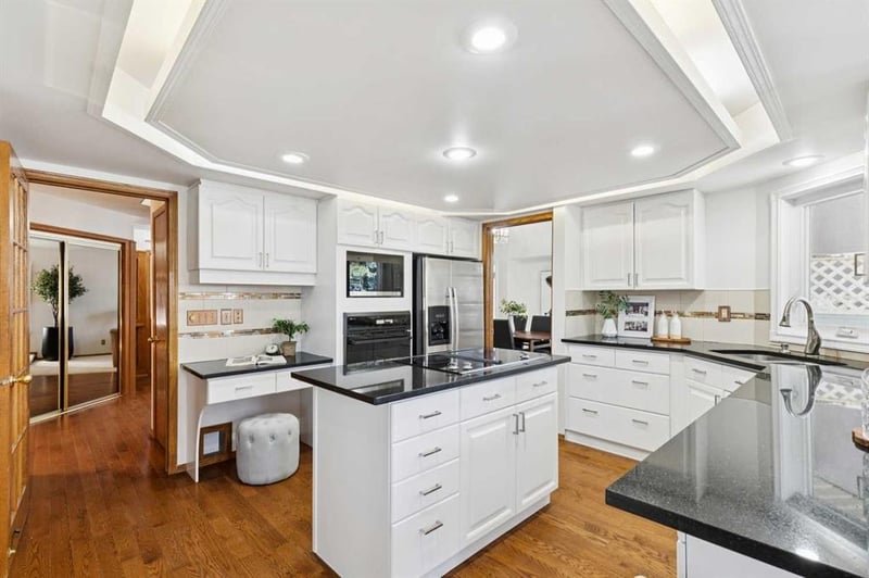 Luxury estate at 1442 Sunwood Road Southeast, Calgary, AB — photo 6