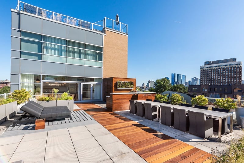 Luxury estate at 828 Rue Sherbrooke Est #700, Montréal, QC — photo 2