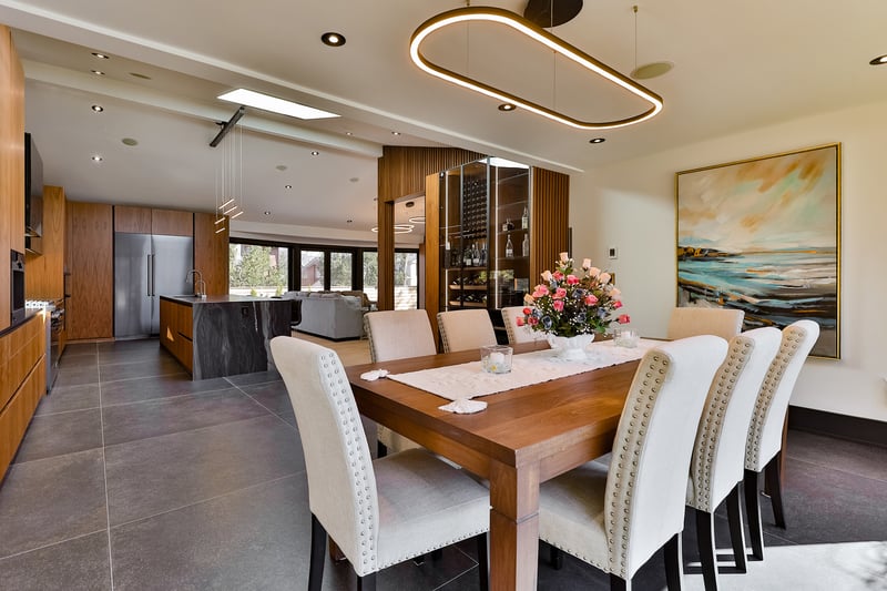 Luxury estate at 621 Sir Richards Road, Mississauga, ON — photo 15