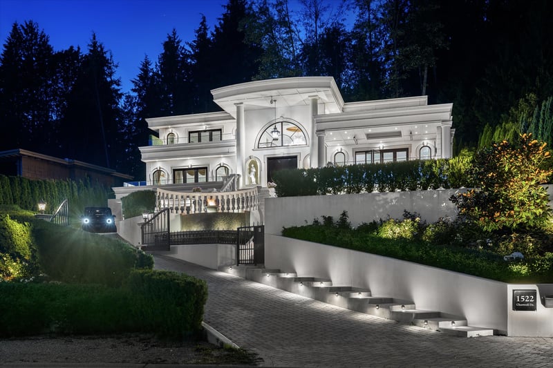 Luxury estate at 1522 Chartwell Drive, West Vancouver, BC — photo 3