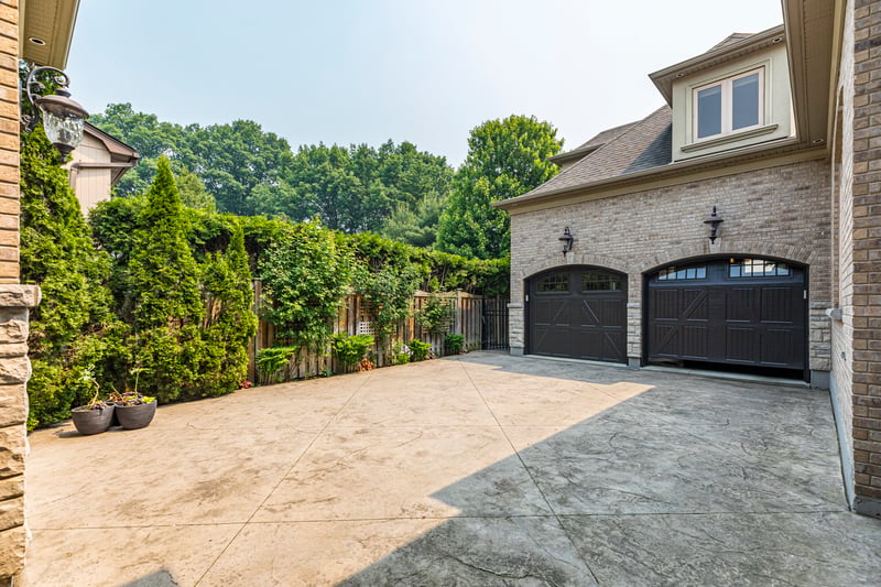 Luxury estate at 115 Rosemary Lane, Ancaster, ON — photo 4