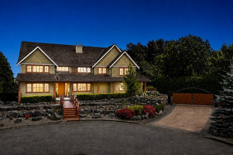 Luxury estate at 3228 164A Street, Surrey, BC — photo 2