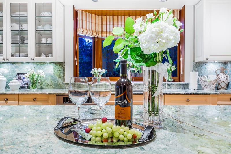 Luxury estate at 2817 Bellevue Avenue, West Vancouver, BC — photo 15