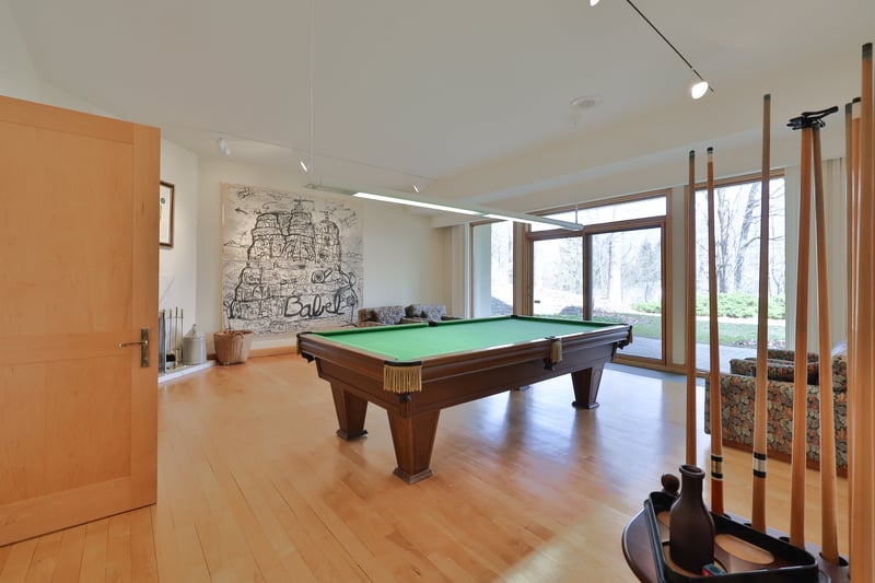 Luxury estate at 937 Whittier Crescent, Mississauga, ON — photo 26