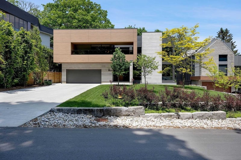 Luxury estate at 11 North Drive, Toronto — photo 18