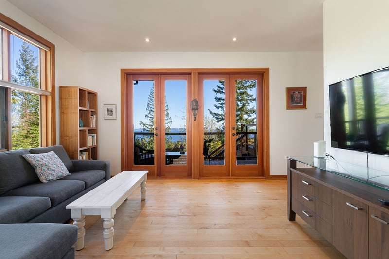 Luxury estate at 1004 Cowan Point Drive, Bowen Island, BC — photo 18