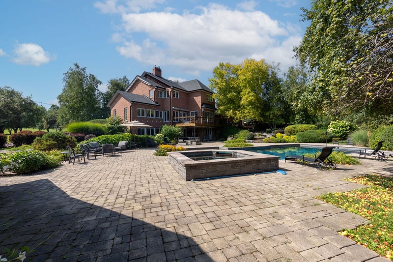 Luxury estate at 3 Rutland Hill Court, Caledon East, ON — photo 6