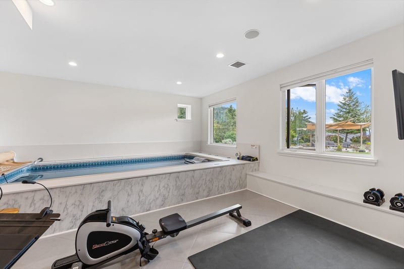 Luxury estate at 328 Lochview Road, Kelowna, BC — photo 32