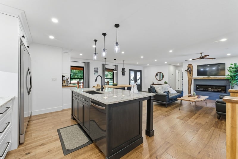 Luxury estate at 115 Lakeshore Road, Port Burwell, ON — photo 14