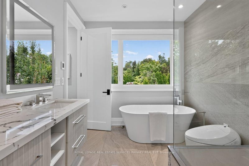 Luxury estate at 533 Carson Lane, Oakville, ON — photo 33