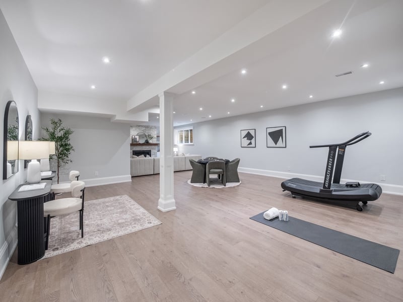 Luxury estate at 1077 Bridge Road, Oakville, ON — photo 18
