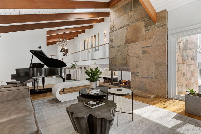 Luxury estate at 183 Hunters Bay Drive, Huntsville, ON — photo 11