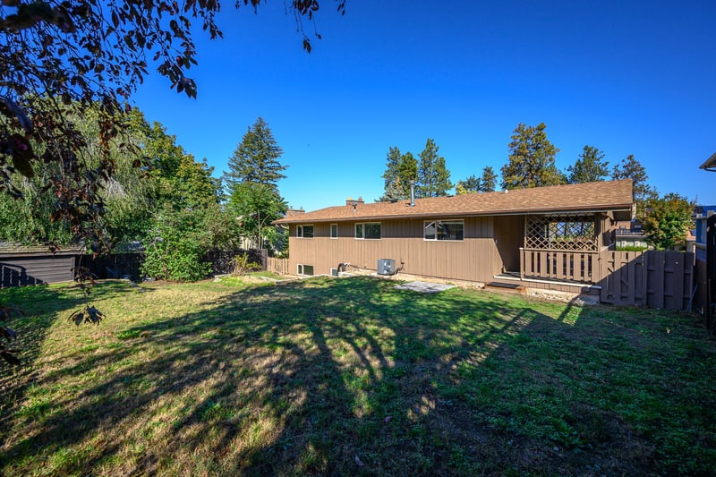 Luxury estate at 1604 39A   Avenue, Vernon, BC — photo 32