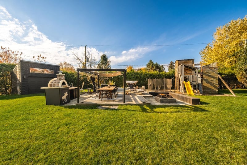 Luxury estate at 84 Rue des Chèvrefeuilles, Saint-Jean-sur-Richelieu, QC — photo 35