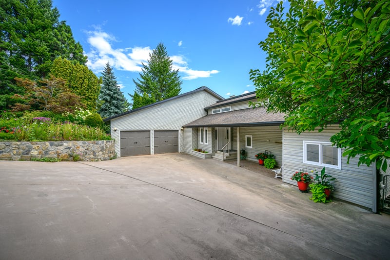 Luxury estate at 7994 Tronson Road, Vernon, BC — photo 40