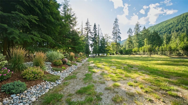 Luxury estate at Lot B Sa-Seen-Os Road, Youbou, BC — photo 14