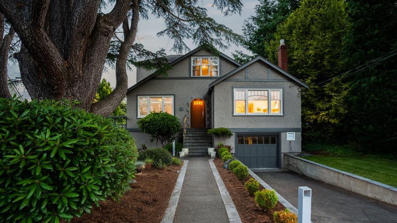 Luxury estate at 2741 Dufferin Avenue, Victoria, BC — photo 4