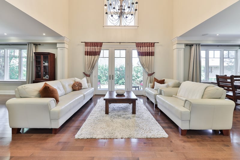 Luxury estate at 80 Oakes Drive, Mississauga, ON — photo 3