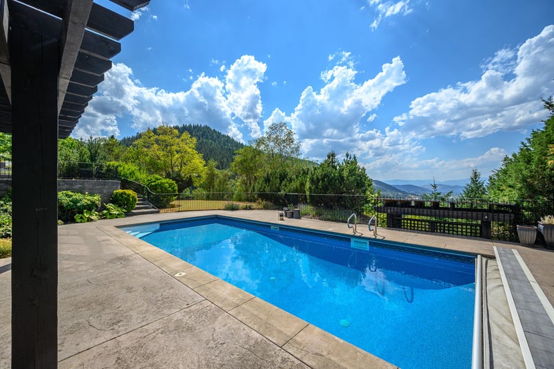 Luxury estate at 3006 Coachwood Crescent, North Okanagan, BC — photo 26