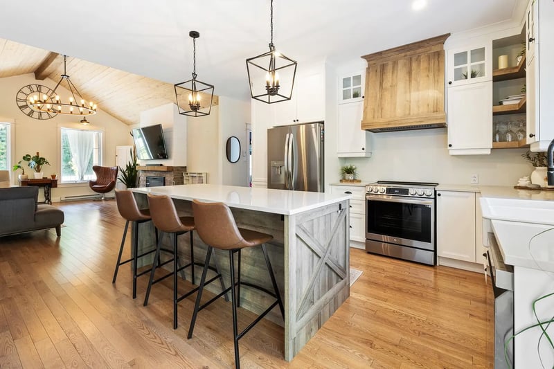 Luxury estate at 303 Rue Bergeron Est, Granby, QC — photo 14