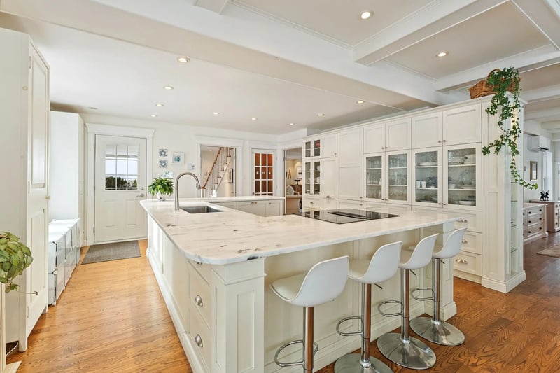 Luxury estate at 865 Rang de la Montagne, Saint-Paul-d'Abbotsford, QC — photo 9