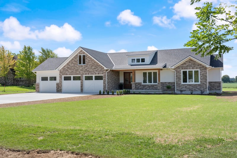 Luxury estate at 2427 East Quarter Line Road, Norfolk, ON — photo 2