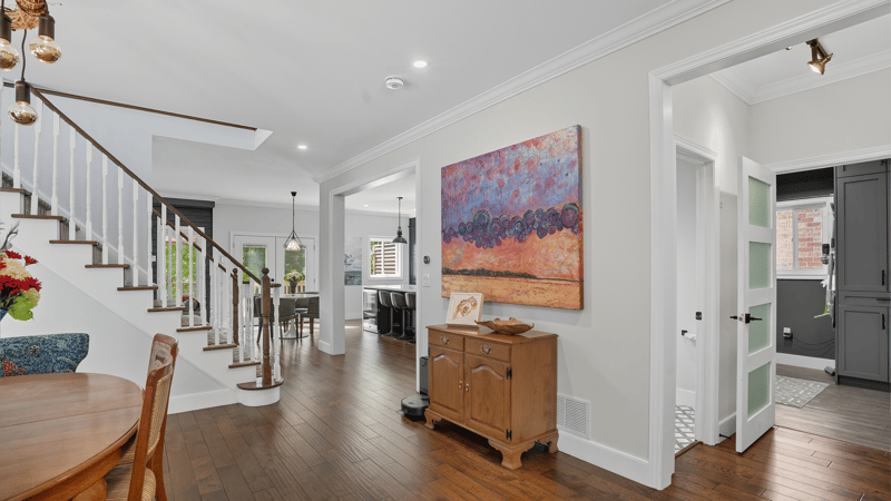Luxury estate at 47 Livingstone Drive, Hamilton, ON — photo 9