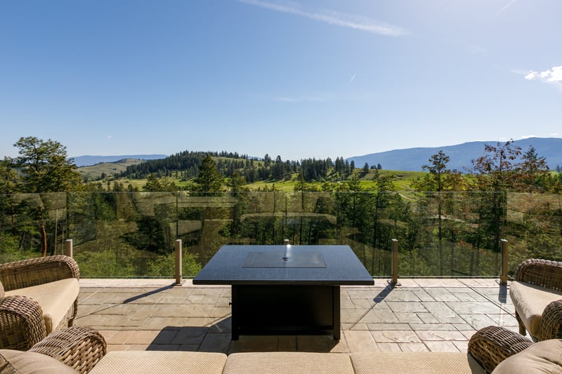 Luxury estate at 622 Jigger Place, Vernon, BC — photo 7