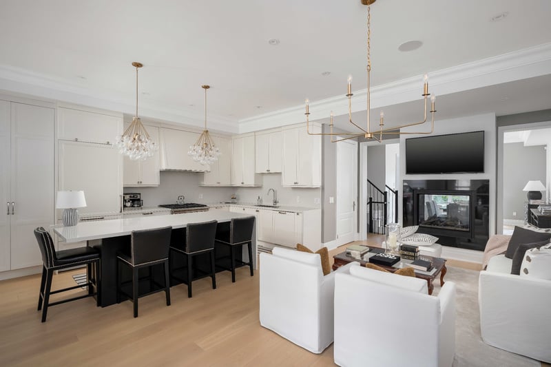Luxury estate at 253 Hanover Street, Oakville, ON — photo 11