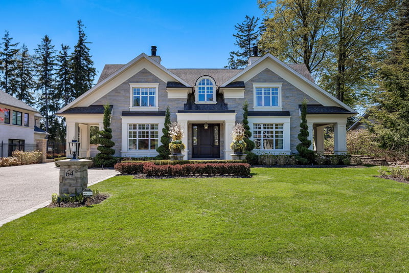 Luxury estate at 64 Brentwood Road, Oakville, ON — photo 2