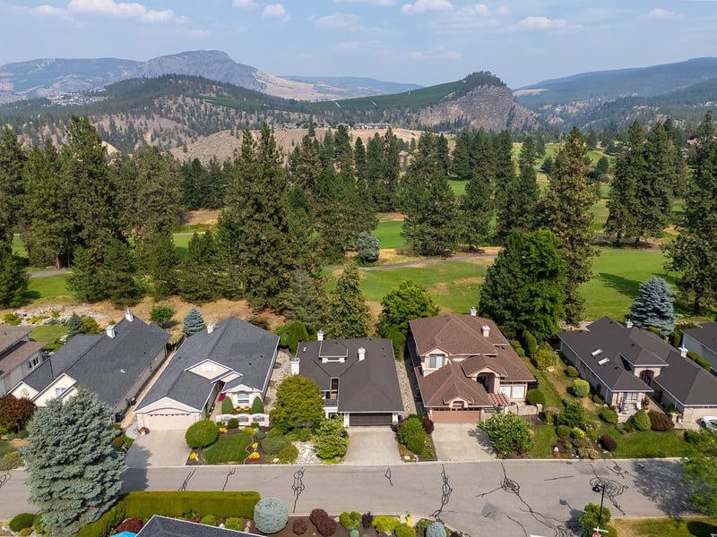 Luxury estate at 3889 Gallaghers Grange, Kelowna, BC — photo 3
